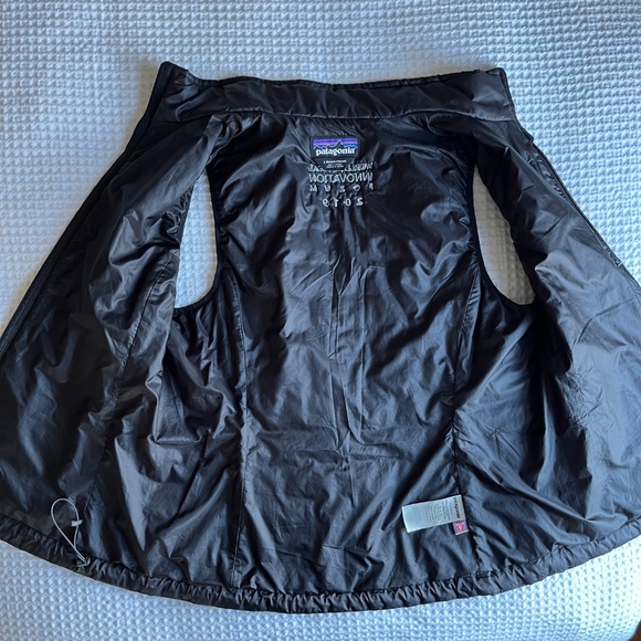 DO NOT BUY Patagonia Nano Puff Black Insulated Quilted Vest  *BRANDING* - Picture 4 of 7